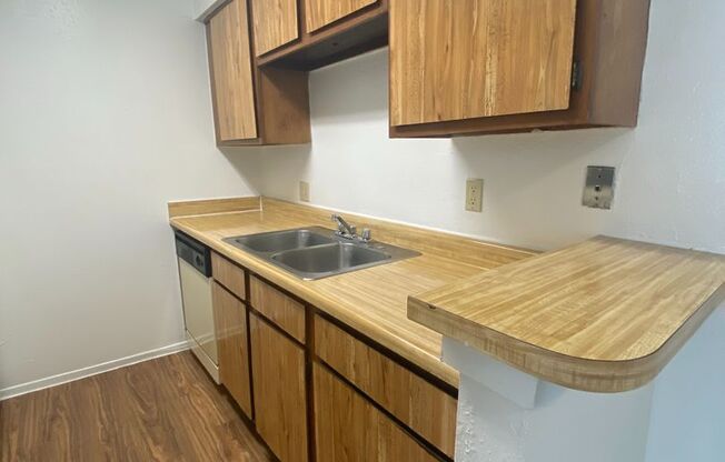 1 bed, 1 bath, 710 sqft, $870, Unit 177