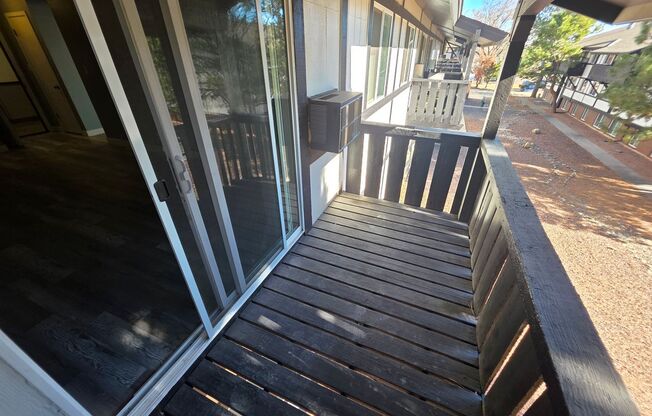 1 bed, 1 bath, 450 sqft, $745, Unit Unit 2001-28