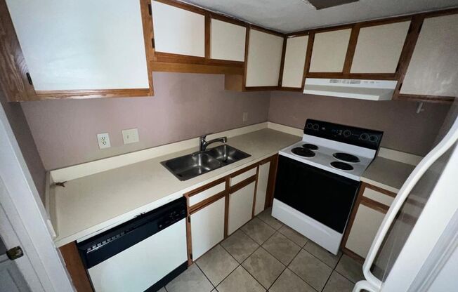 1 Bed/ 1.5 Bath available on Avalon Condo, near Orlando International Airport