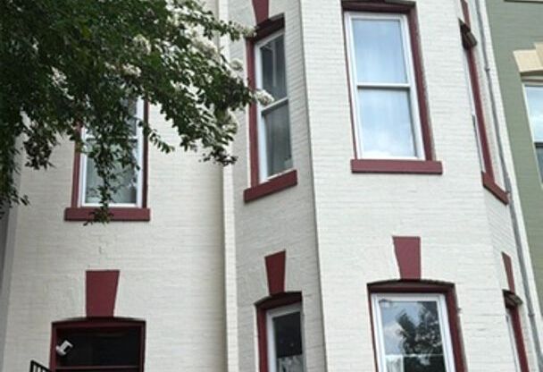 1513 T St NW