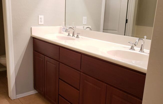 2 beds, 2 baths, $1,895