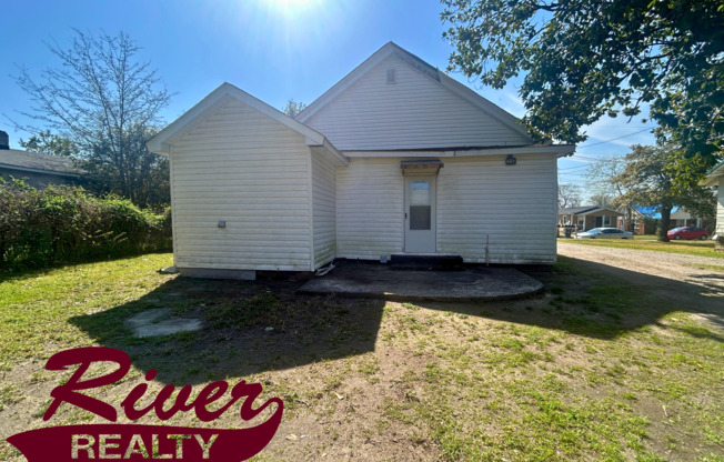 2 beds, 1.5 baths, 1,306 sqft, $900, Unit 25 Curry St
