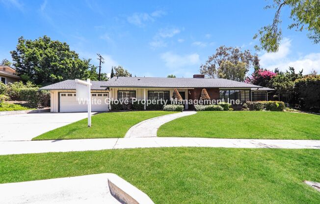 4 Bedroom Pool Home in Raymond Hills Neighborhood