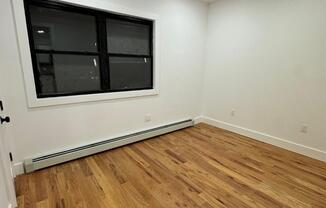 2 beds, 1 bath, $2,700, Unit 2