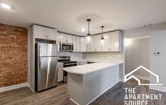 1220 N LASALLE DR