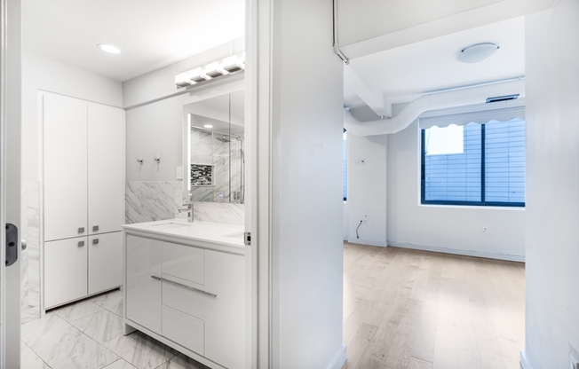 2 beds, 2 baths, 1,708 sqft, $5,500, Unit 6-5