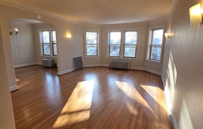 7443-49 N. Claremont