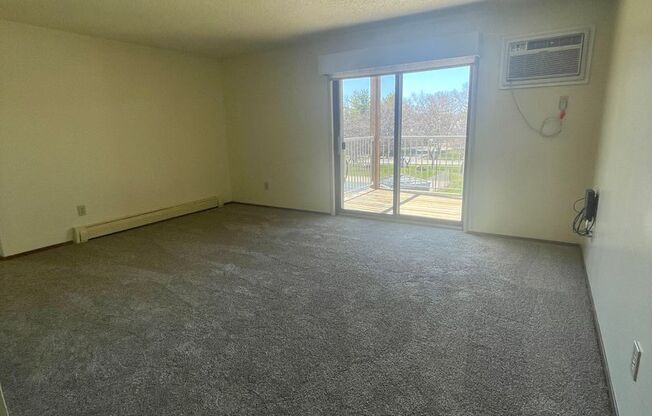 2 beds, 1 bath, 780 sqft, $1,106, Unit VC-331