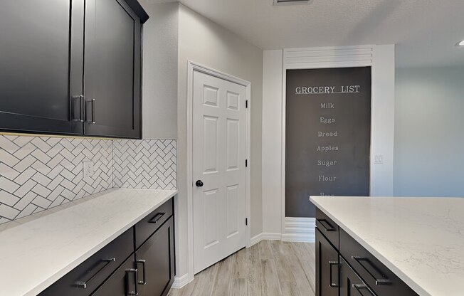 1245 CELERY OAKS LN