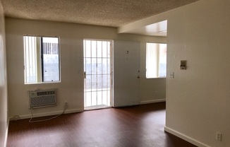 1 bed, 1 bath, 550 sqft, $1,595, Unit 0002