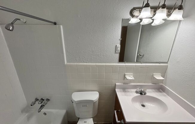 1 bed, 1 bath, 580 sqft, $1,140, Unit 2009-03