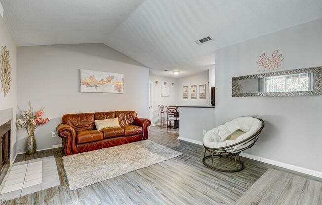 2 beds, 2 baths, 1,000 sqft, $1,050, Unit C21