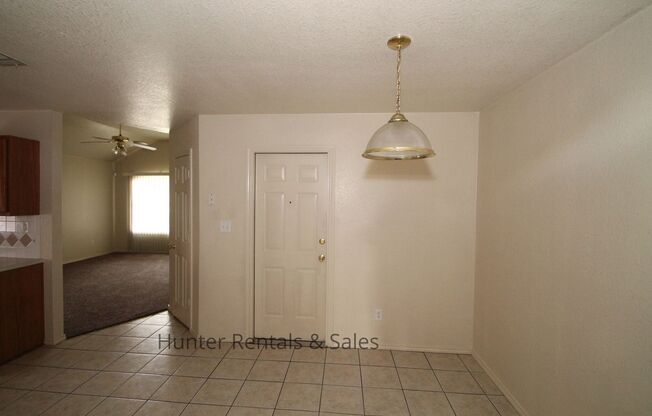 3 beds, 2 baths, $1,225, Unit Unit B