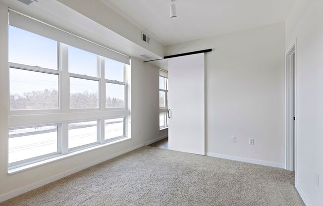 1 bed, 1 bath, 695 sqft, $1,795, Unit 321