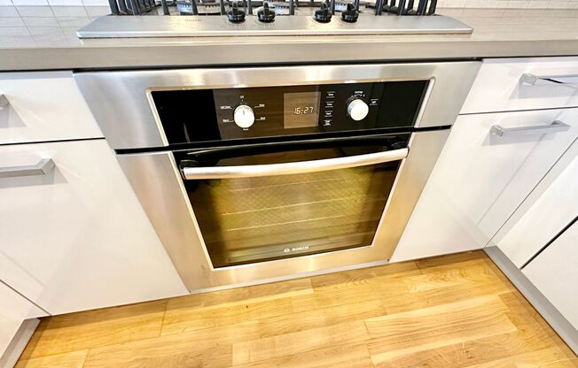 1 bed, 1 bath, $4,200