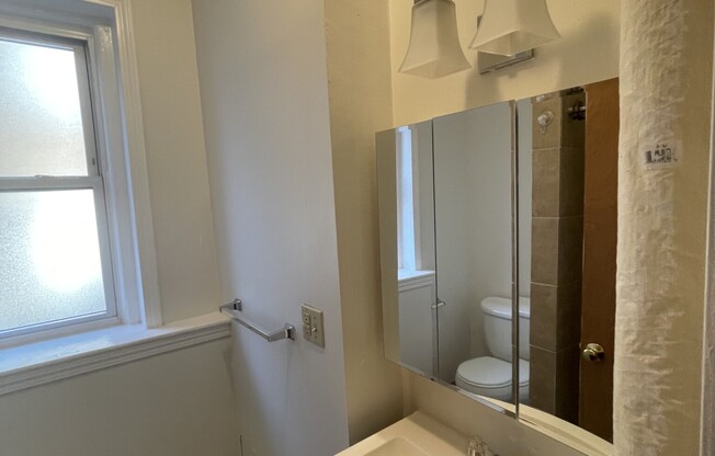 Studio, 1 bath, $2,200, Unit 4