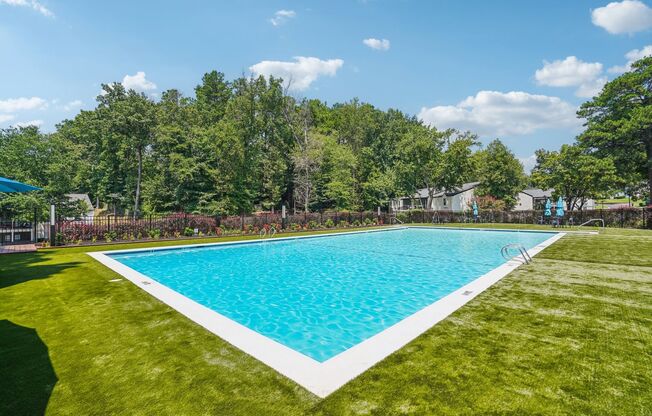 3 beds, 2 baths, 1,275 sqft, $1,749, Unit 12G