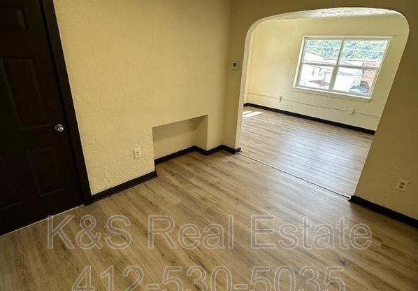 142 144 W 9 AVE