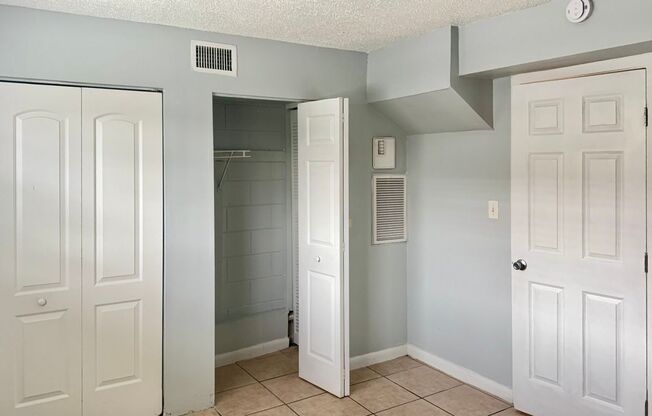 1 bed, 1 bath, 650 sqft, $1,049, Unit 6228-12 (J)