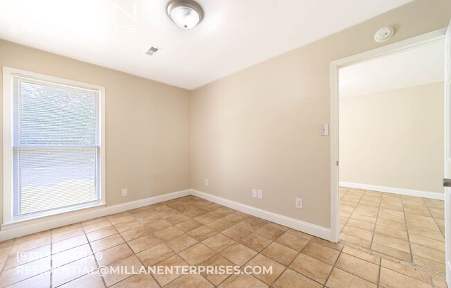 211 Oak St. Apartments