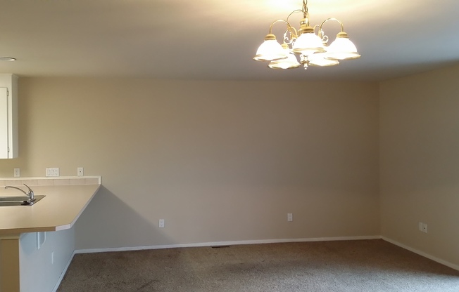 e3700