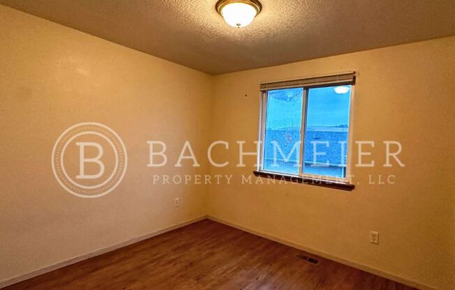 3 beds, 2 baths, $1,450