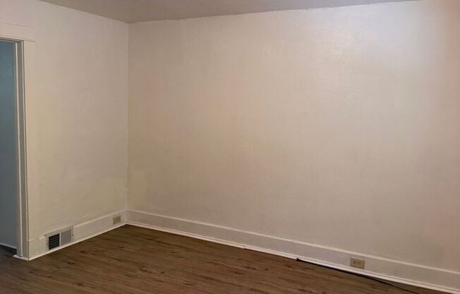 Newly Remodeled 2-Bedroom Townhouse