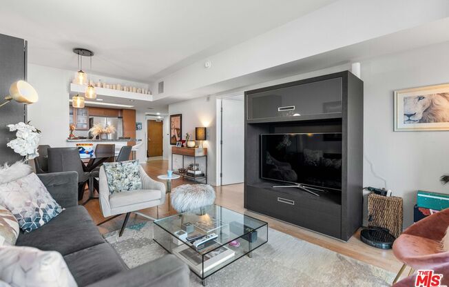 1 bed, 1 bath, 859 sqft, $4,250, Unit 621