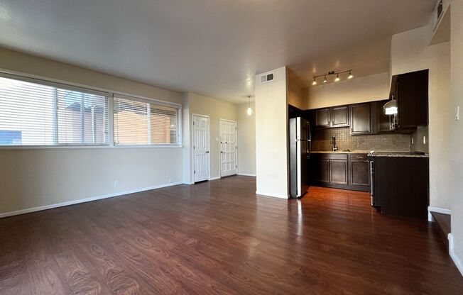 2 beds, 2 baths, 872 sqft, $1,175, Unit 06-D