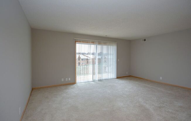 2 beds, 1.5 baths, 967 sqft, $1,075, Unit E-40