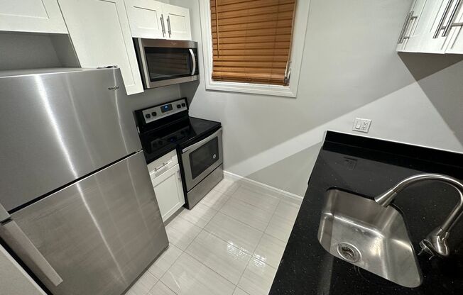 Recently renovated 2br in Coral Gables