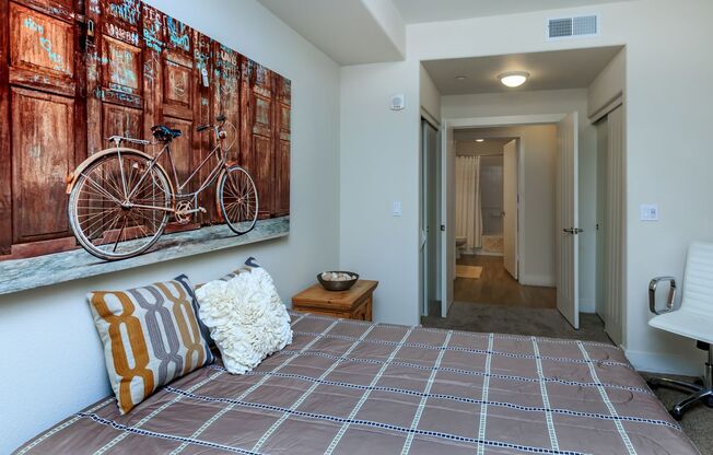 2 beds, 2 baths, 1,038 sqft, $1,920, Unit 2041