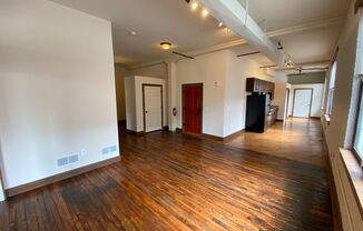 2 beds, 1.5 baths, 1,092 sqft, $1,425, Unit 700 Linden Ave Apt 303