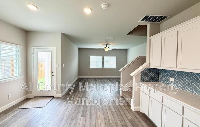 3113 ETHAN LN