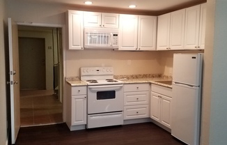Studio, 1 bath, 400 sqft, $1,725, Unit 74-21