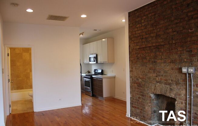 1210 W. Foster Ave.