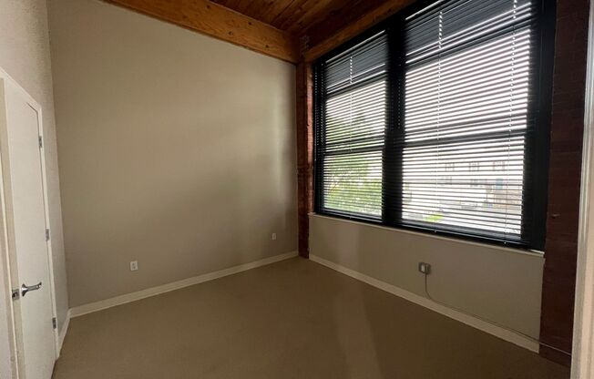 1 bed, 1 bath, 525 sqft, $1,935, Unit 01-245