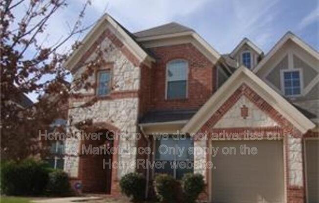 702 IRWIN DR