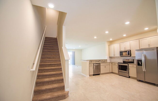 3912 Plainview Drive