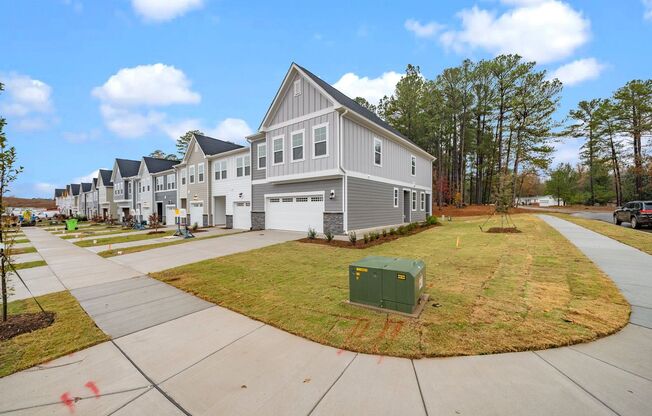 Your Personal Slice of Paradise in Carolina Springs!