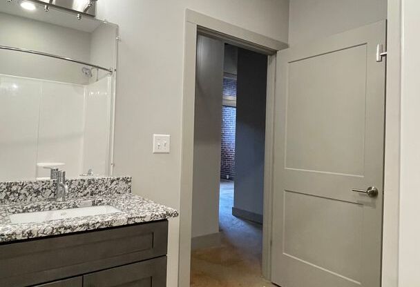 3 beds, 2 baths, 1,342 sqft, $2,058, Unit Bay 5 Unit 123