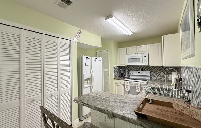 Beautifully Renovated 3-Bed, 2-Bath First-Floor Condo in a Prime Location of Kissimmee!