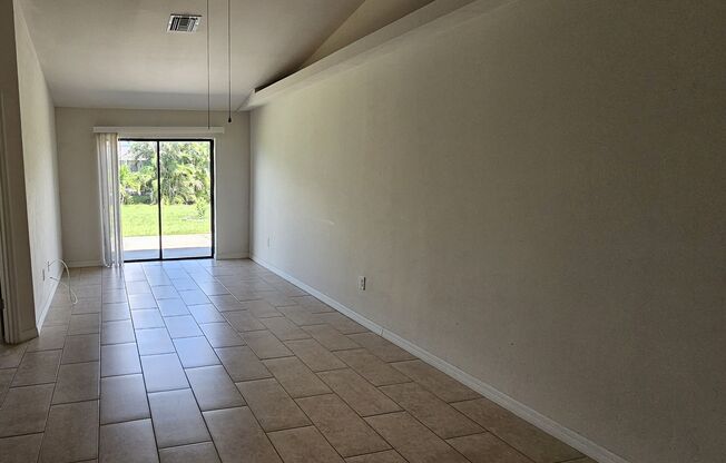 Spacious 3-Bedroom, 2-Bath Duplex in Cape Coral