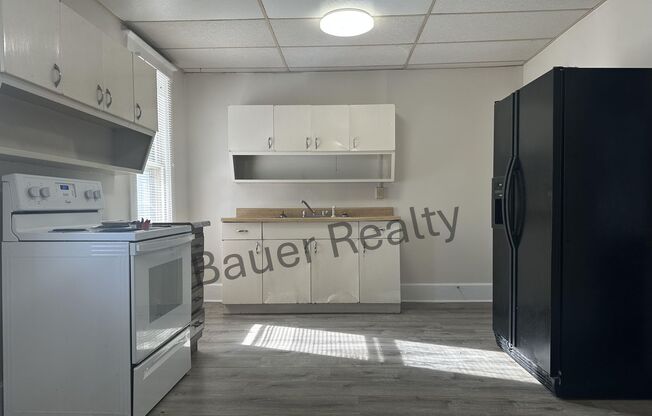 3 beds, 1.5 baths, 1,450 sqft, $1,000, Unit 403