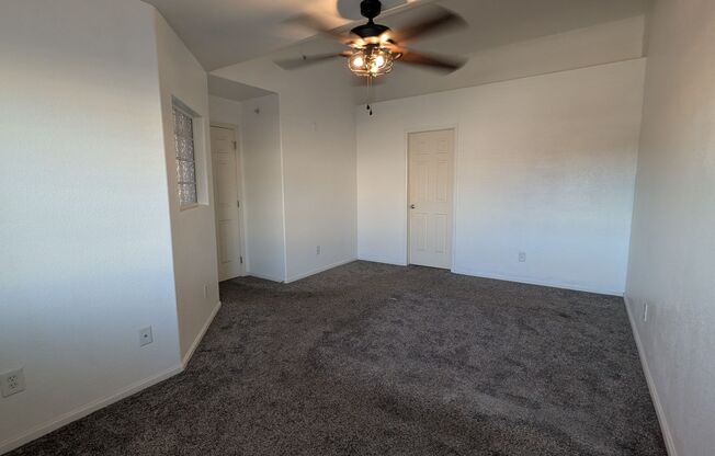 2 beds, 2 baths, $2,050, Unit # 709