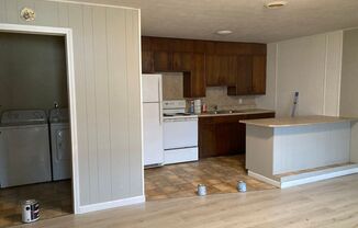 1 bed, 1 bath, $825, Unit Unit 2