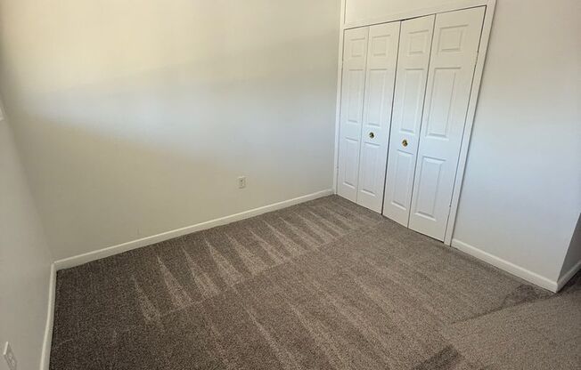 2 beds, 1 bath, 850 sqft, $845, Unit Apt. 42