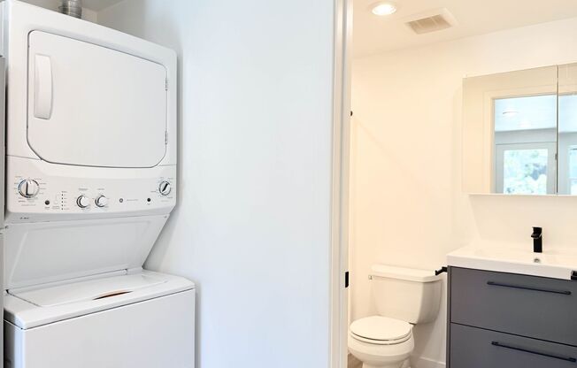 Studio, 1 bath, 285 sqft, $2,595, Unit 15