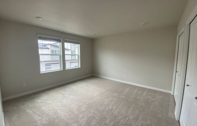 Modern *NEW CONSTRUCTION* 3 BD* 2.5 BA Townhome Located In Hillsboro's *NEW* Gordon Creek Pointe Community! *Minutes From High Tech Corridor & Tanasbourne!*