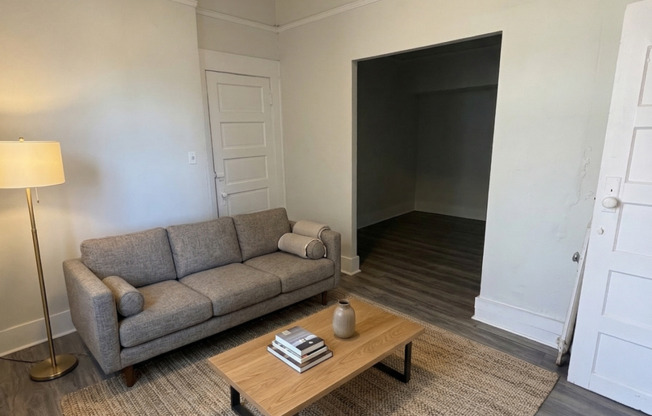 Studio, 1 bath, 200 sqft, $1,199, Unit 206